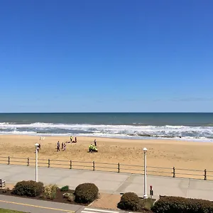 https://oceans-24.hotels-in-virginia-beach.com