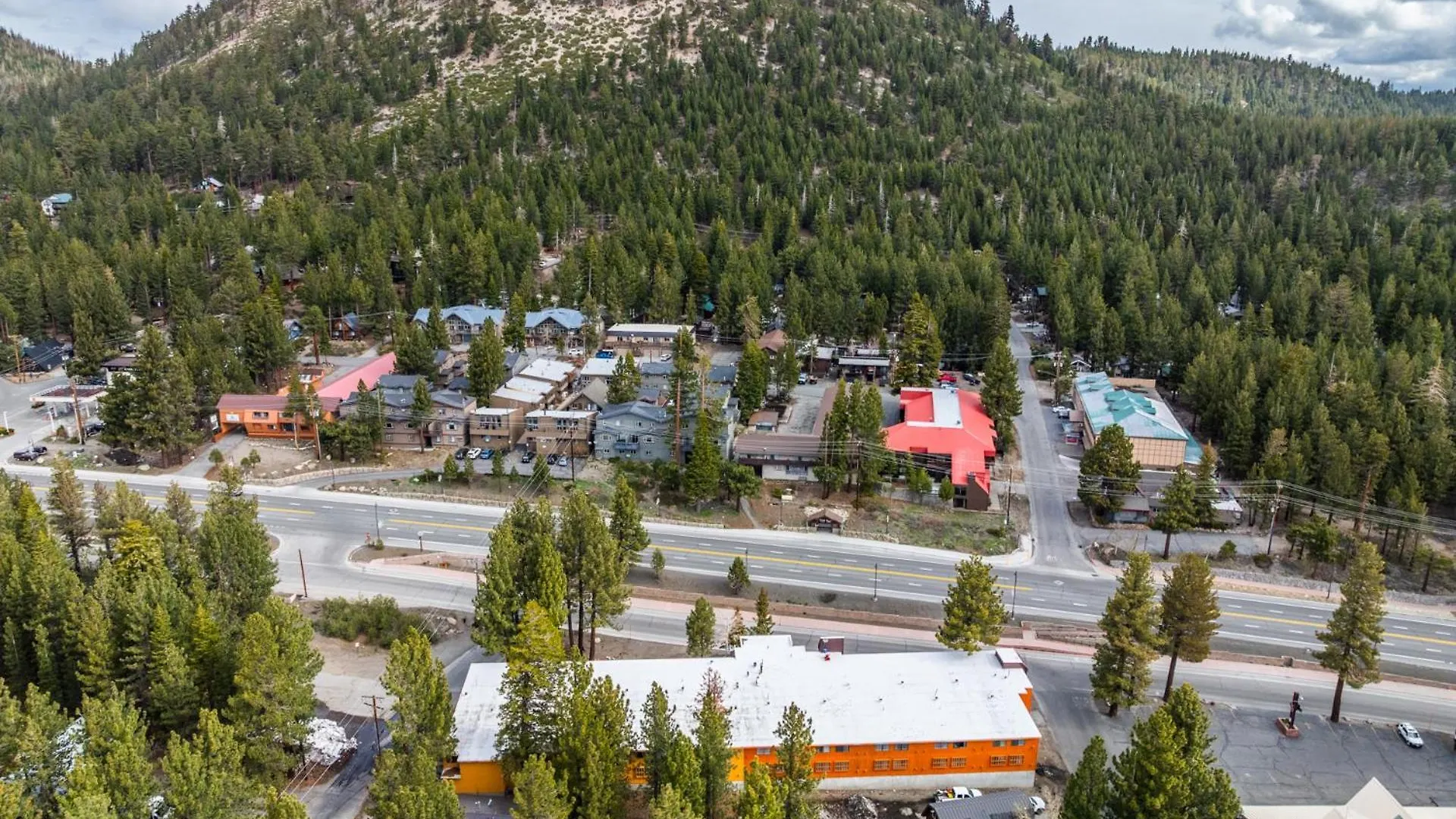Quality Inn Near Mammoth Mountain Ski Resort Mammoth Lakes 2*,