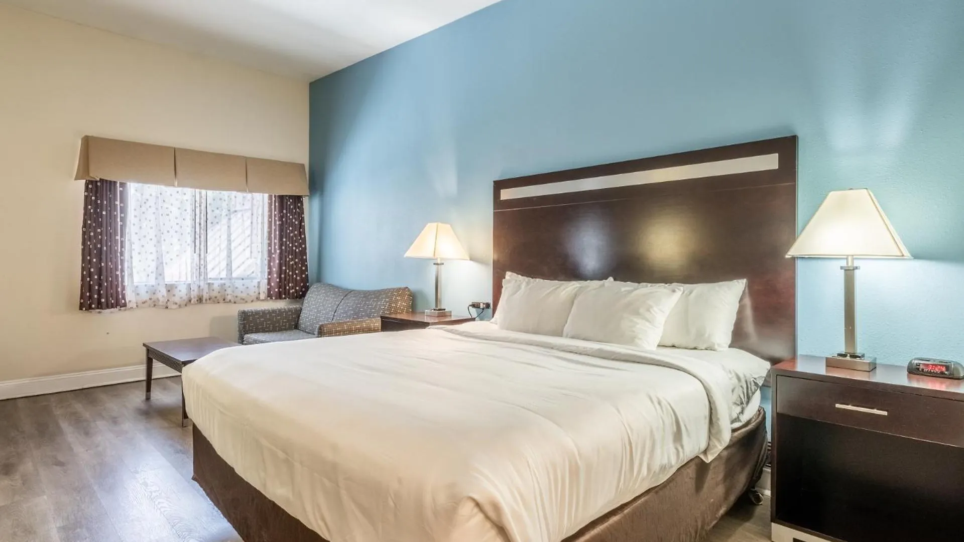 Quality Inn Near Mammoth Mountain Ski Resort Mammoth Lakes