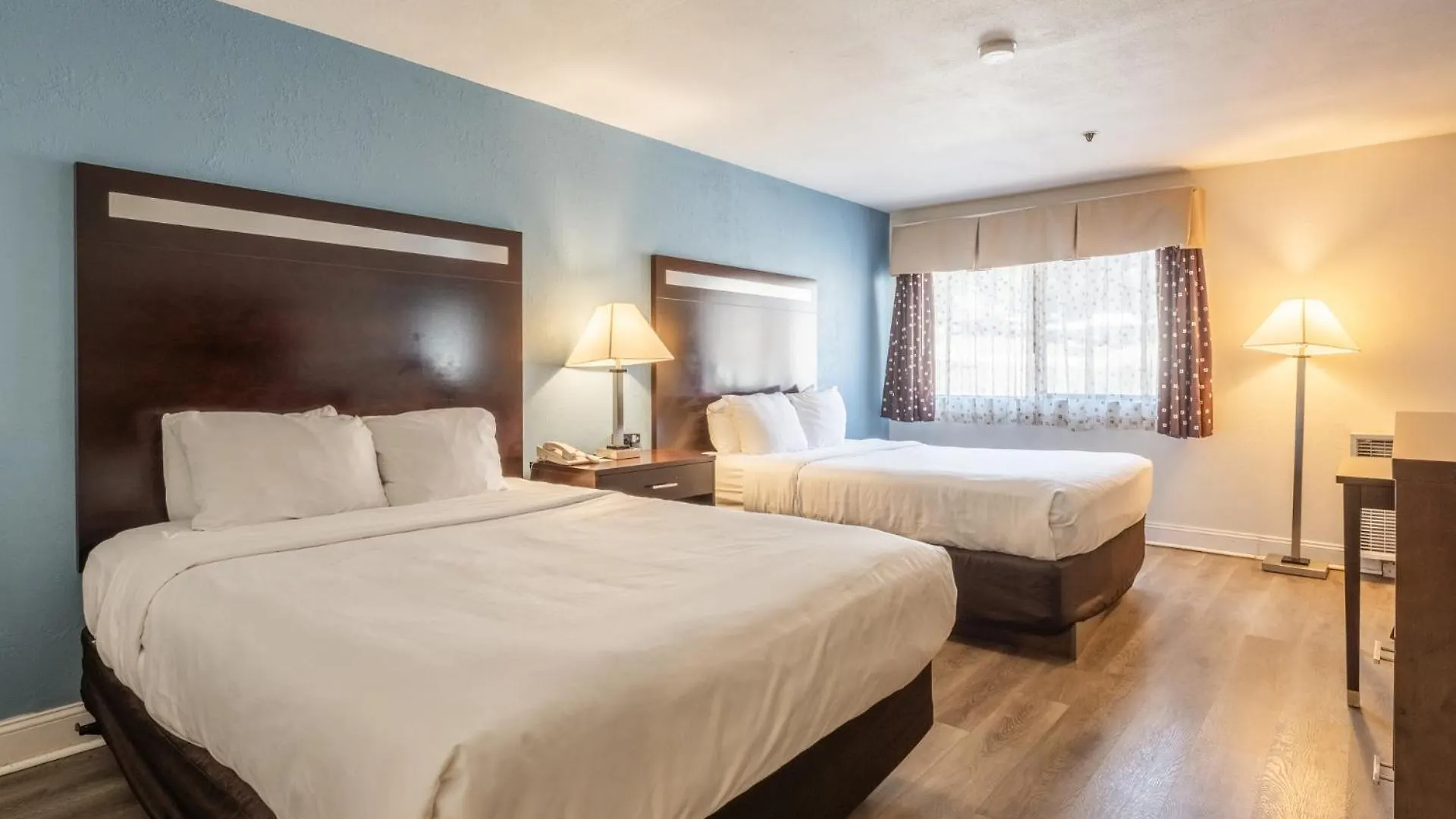 Quality Inn Near Mammoth Mountain Ski Resort Mammoth Lakes